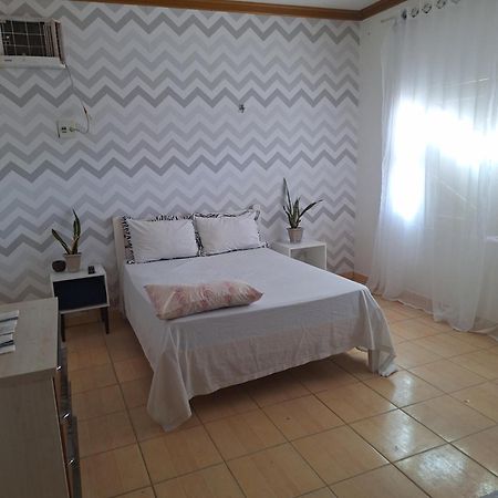 Quarto Triplo Com Banheiro Em Pousada E Restaurante 마나우스 외부 사진
